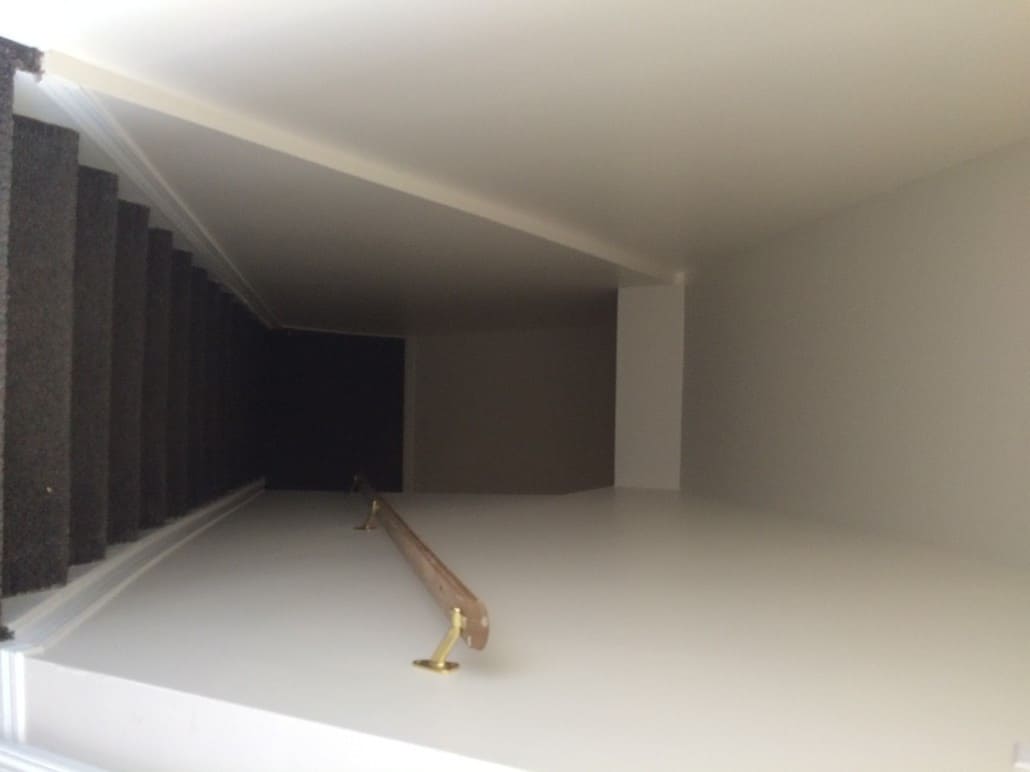 195A Murray - stairs