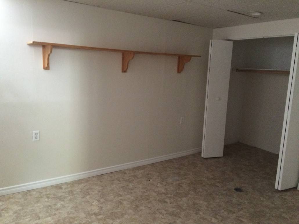 10 CHAMP 13 - basement