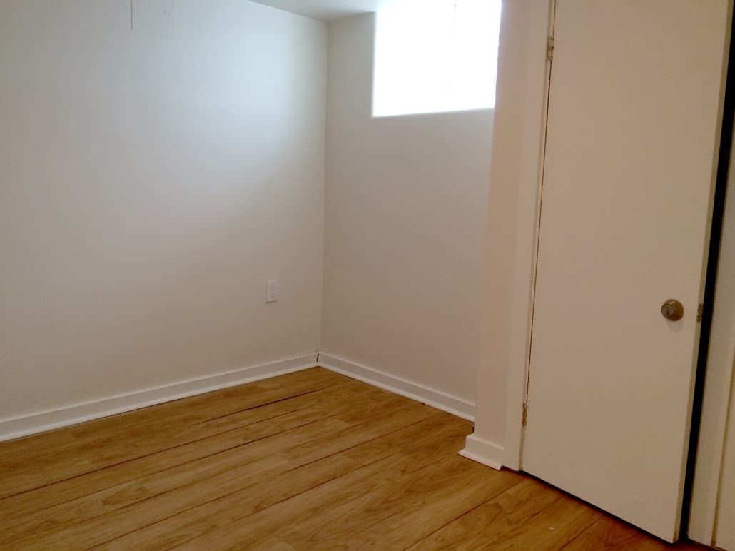 505 Aylmer - Bedroom 002