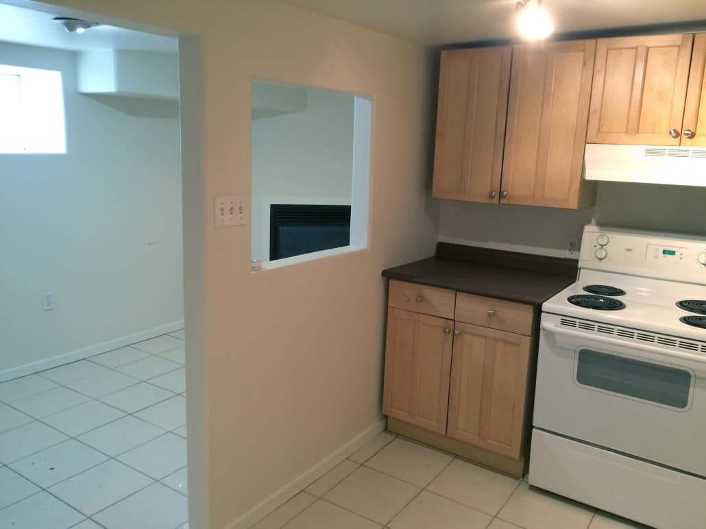 505 Aylmer - Kitchen-Livingroom